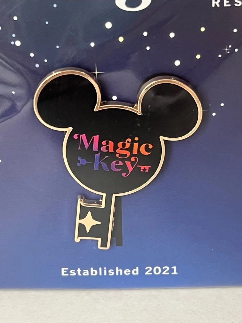 NWT Disney Magic Key Welcome Set - 2021